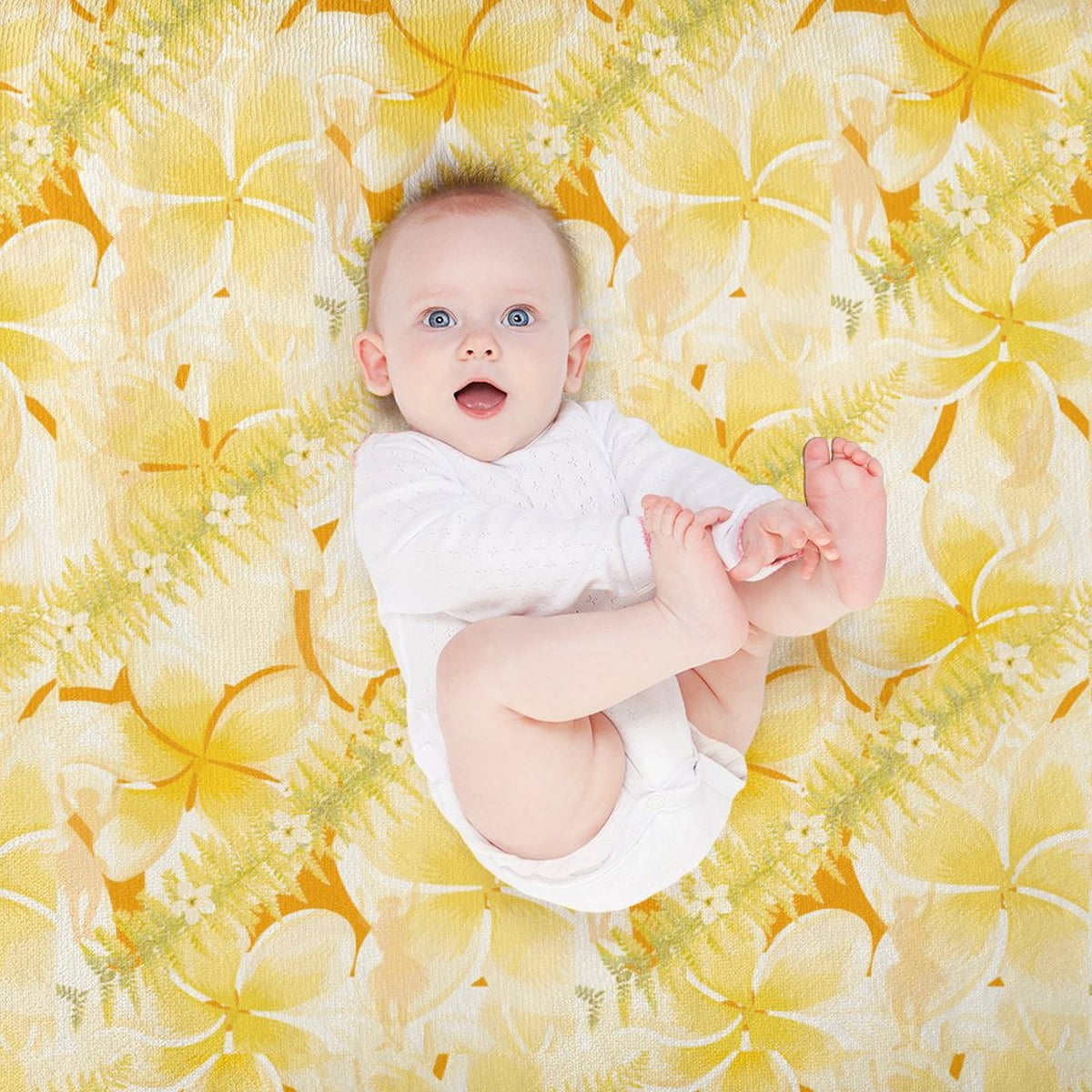Hanapa'a Waiwai — Plumeria Hula Print Sherpa Fleece Throw Blanket 50"×60"