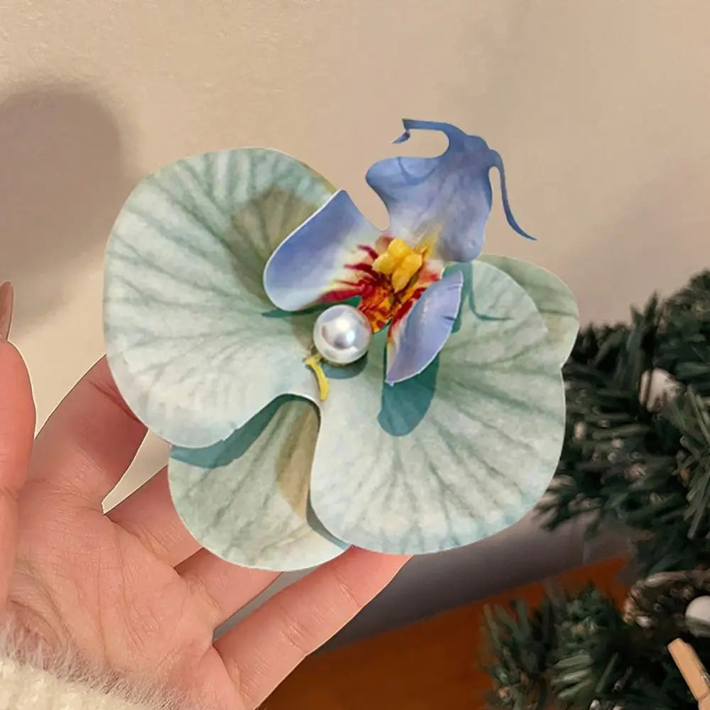 U'i Waiwai — Hawaiian Flower Side Bang Clip